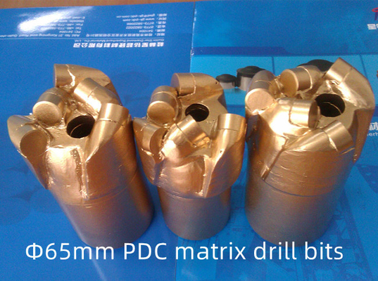 Tubuh Matriks Sertifikat ISO9001 PDC Bor Bit Dia 65mm Penggunaan Tambang Batubara